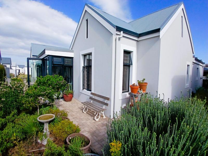 3 Bedroom Property for Sale in Stilbaai Wes Western Cape